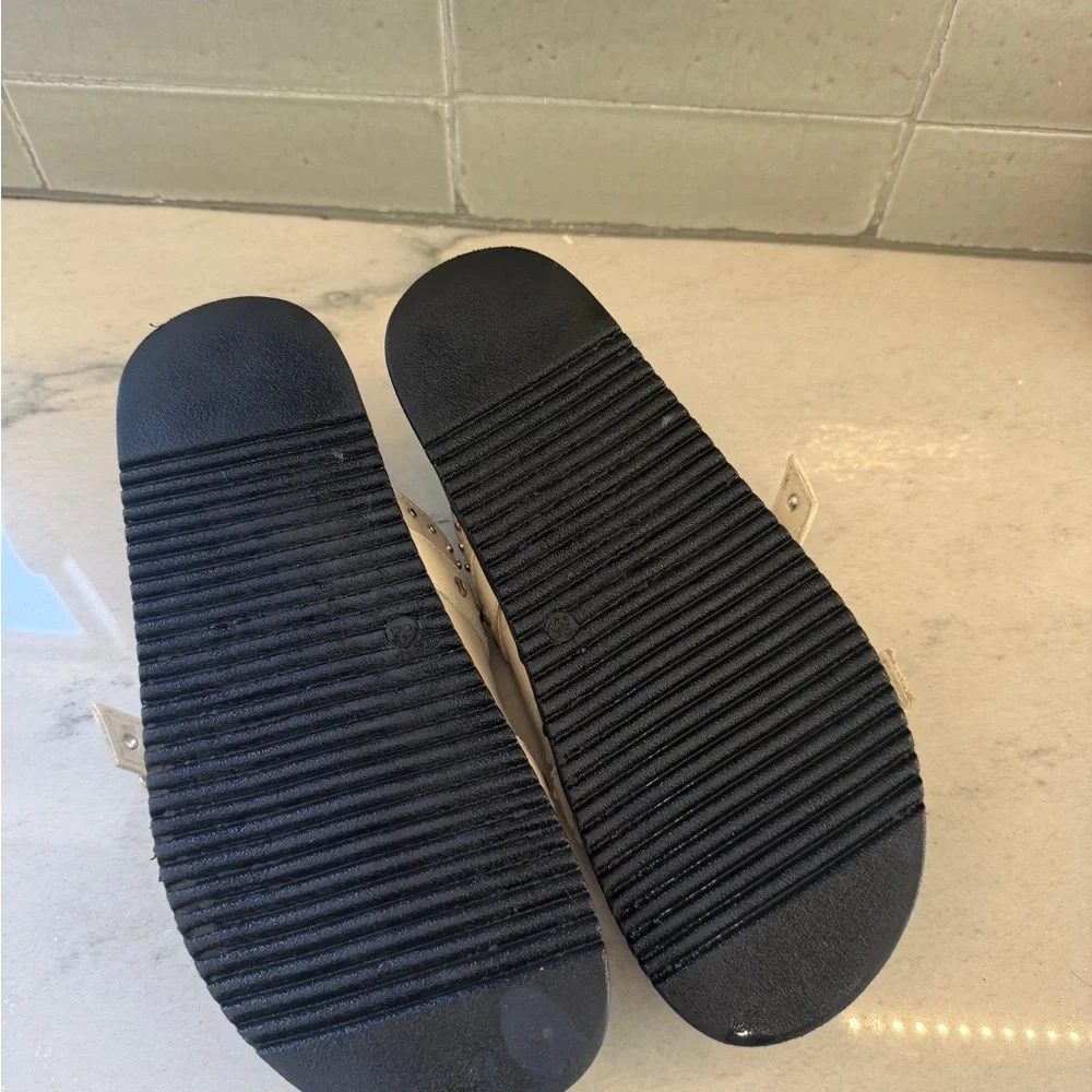 Steve Madden White Cream Studded Slide Sandals - Picture 2 of 3